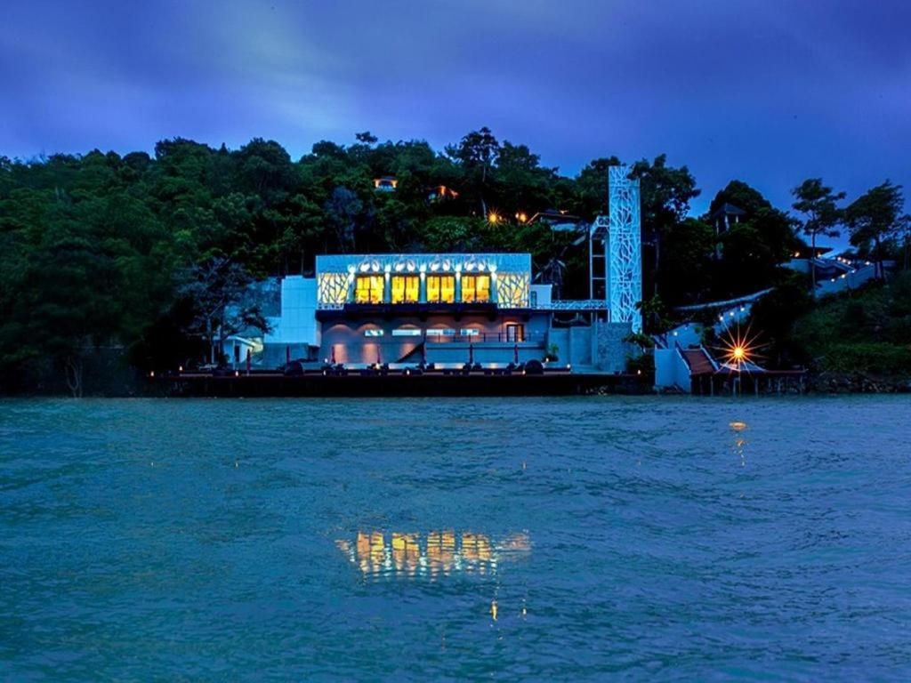 Villa 360 Phi Phi Don Exterior photo